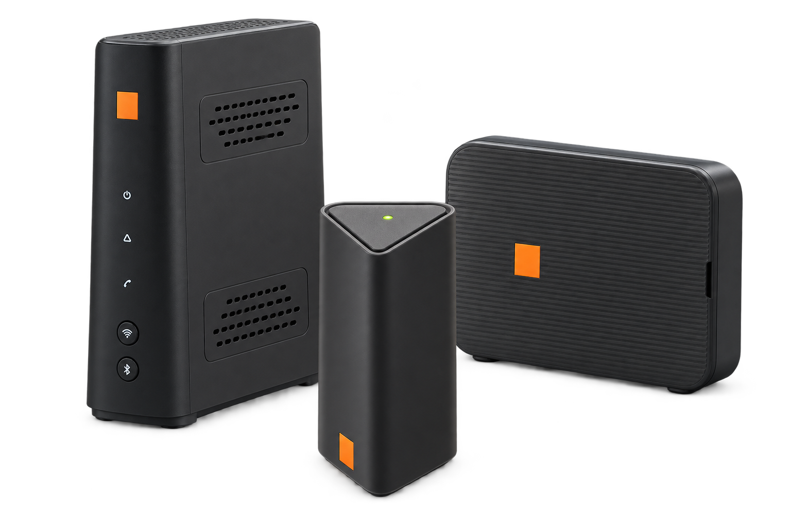Rendu 3D d'un modem, d'un 4G Back-up et d'un booster Wi-Fi Orange